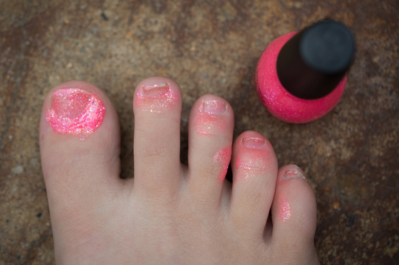 Em painted my toenails