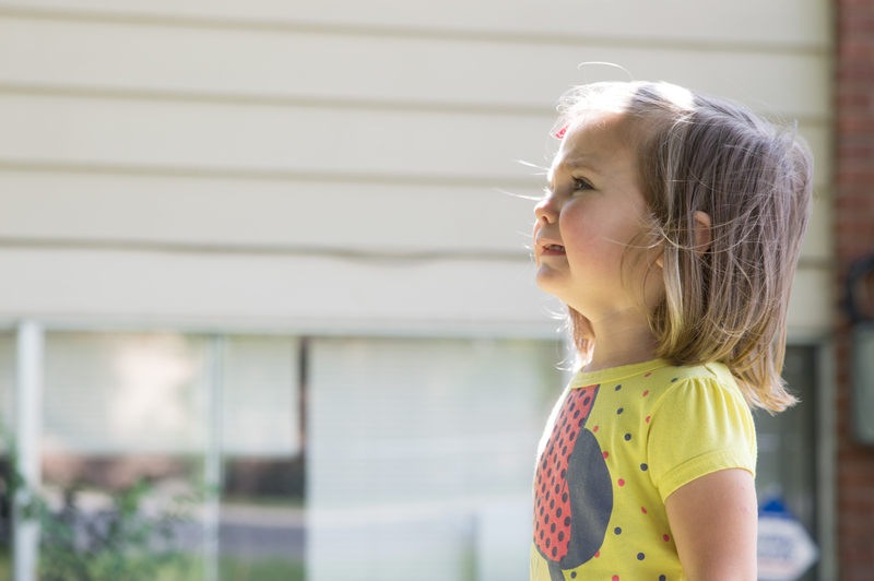 Sad her balloon floated away
