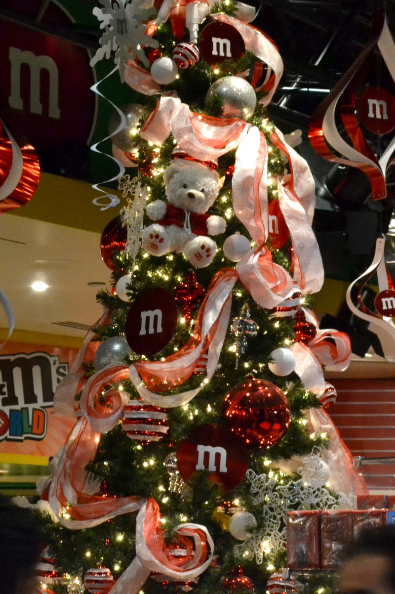 M&M store had a very nice tree