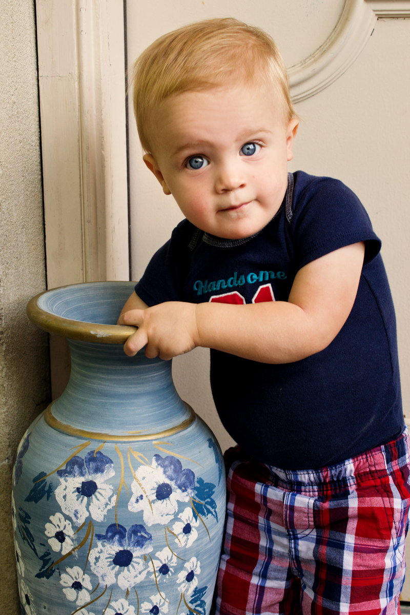 Hmm... what's in here?