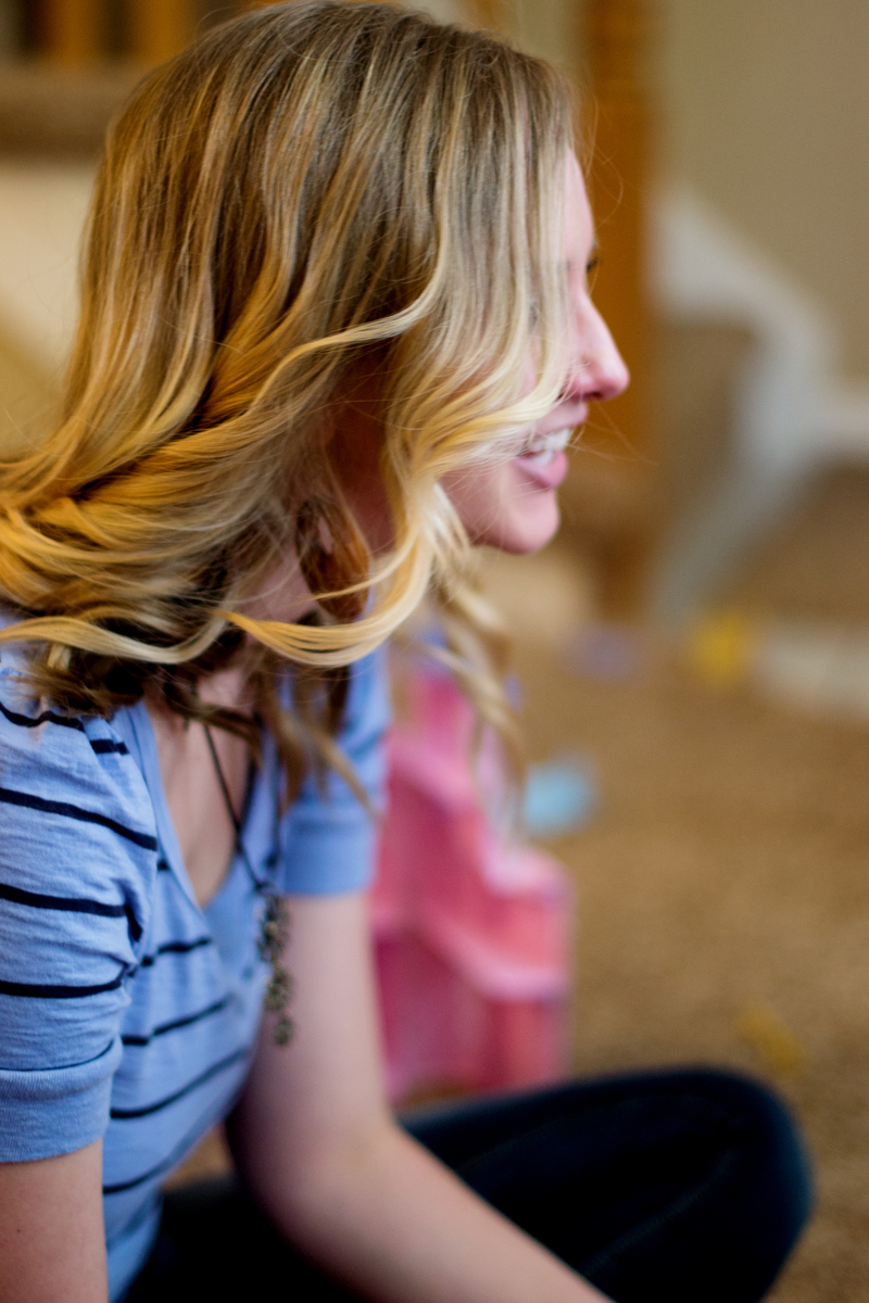 Doesn't show her face but she's gorgeous!