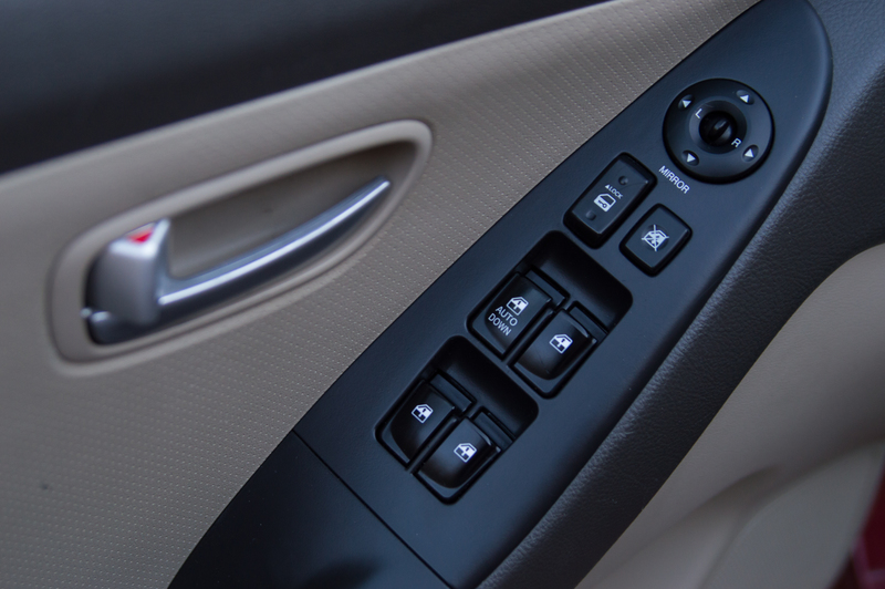 Power locks & Power Side Mirrors!