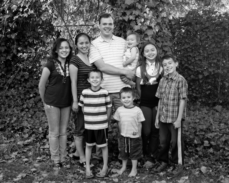 Back: Shannon, Akiko, Joseph, Kekoa, Latia, Mikey. Front: Alex, Kili.