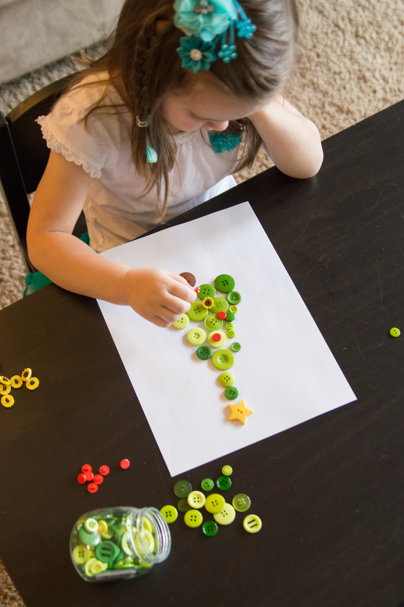 Christmas crafts - a button tree