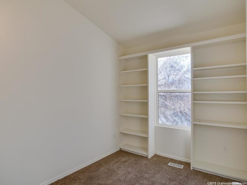 Listing picture - Austin's room